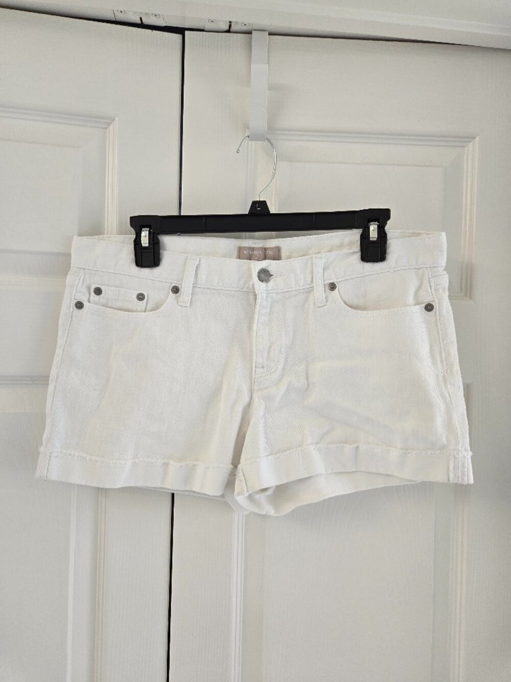 BANANA REPUBLIC White Denim Shorts Petite